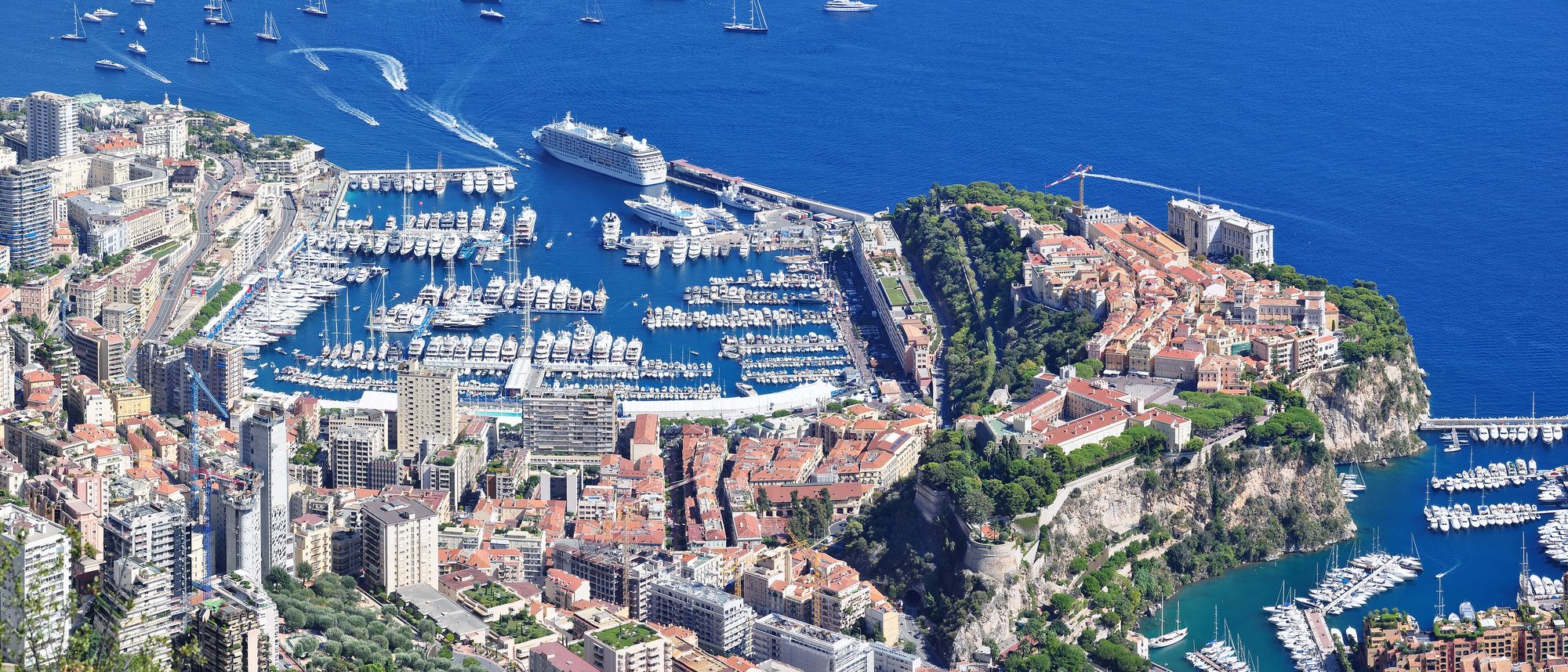 Monaco, le port Hercule et le Rocher