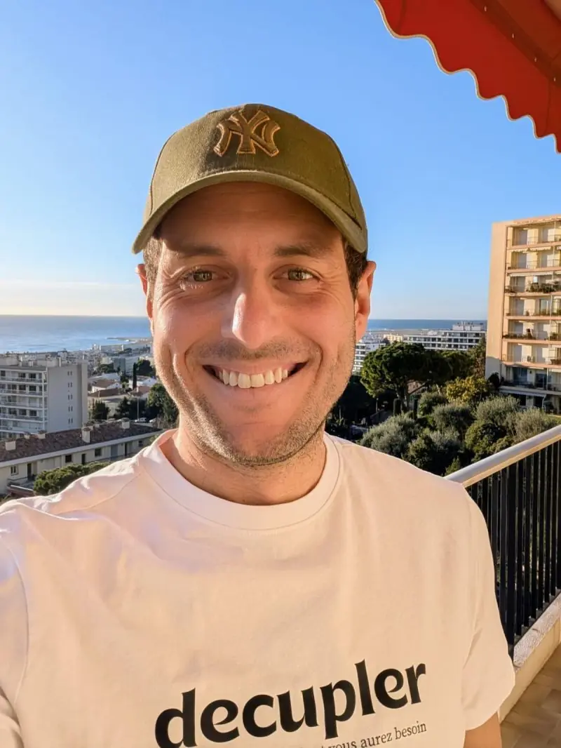 Nathan Fenina, fondateur de Décupler, qui mène les audits GEO